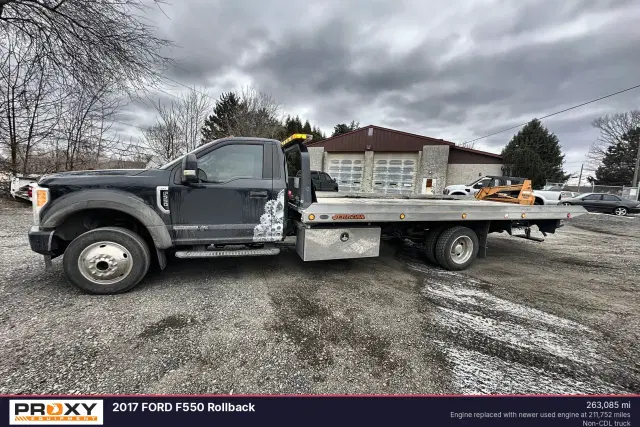 Image of Ford F-550 equipment image 2