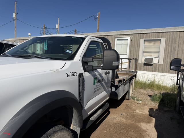 Image of Ford F-550 equipment image 1