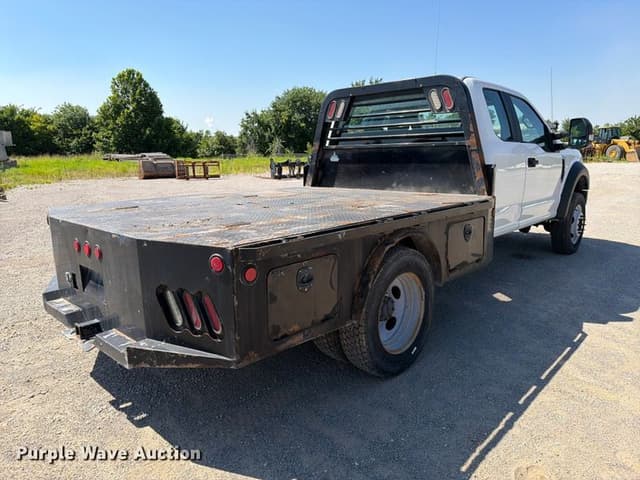 Image of Ford F-550 equipment image 4