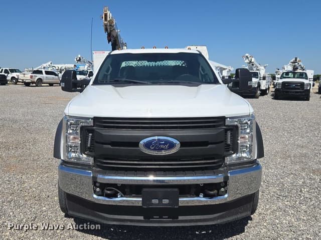 Image of Ford F-550 equipment image 1