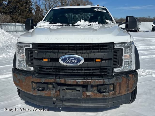 Image of Ford F-550 equipment image 1