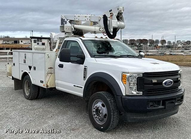 Image of Ford F-550 equipment image 2