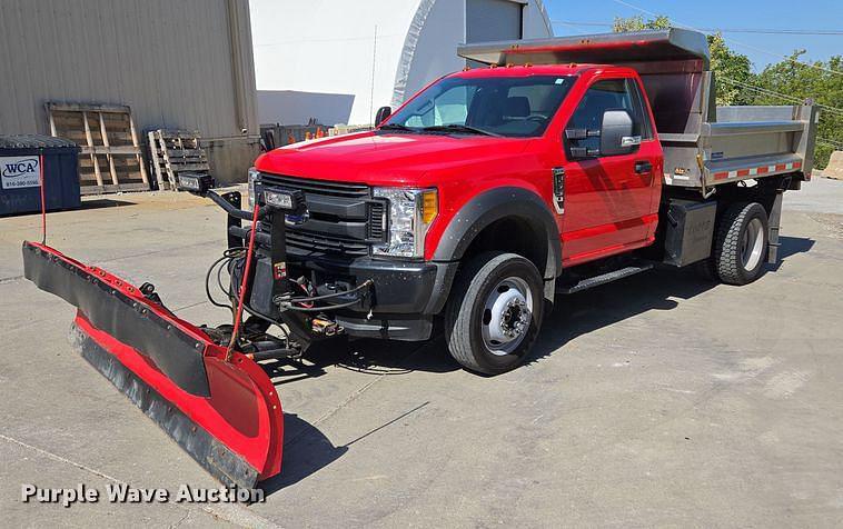 Image of Ford F-550 Primary image