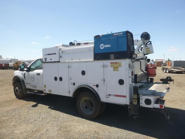 Image of Ford F-550 equipment image 3