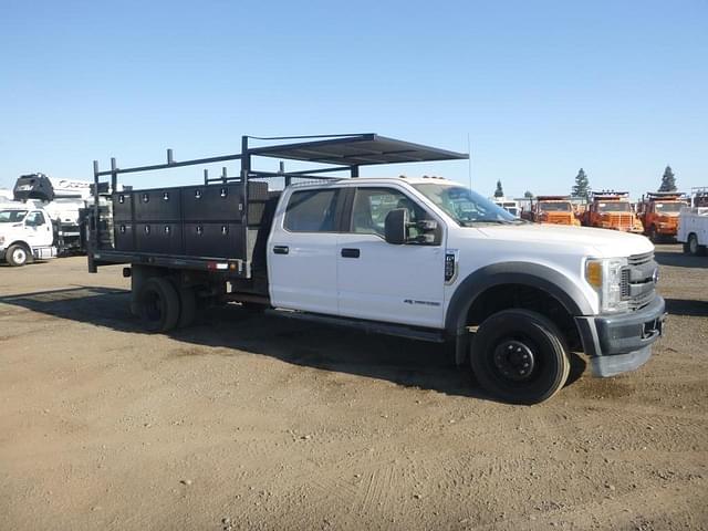 Image of Ford F-550 equipment image 1