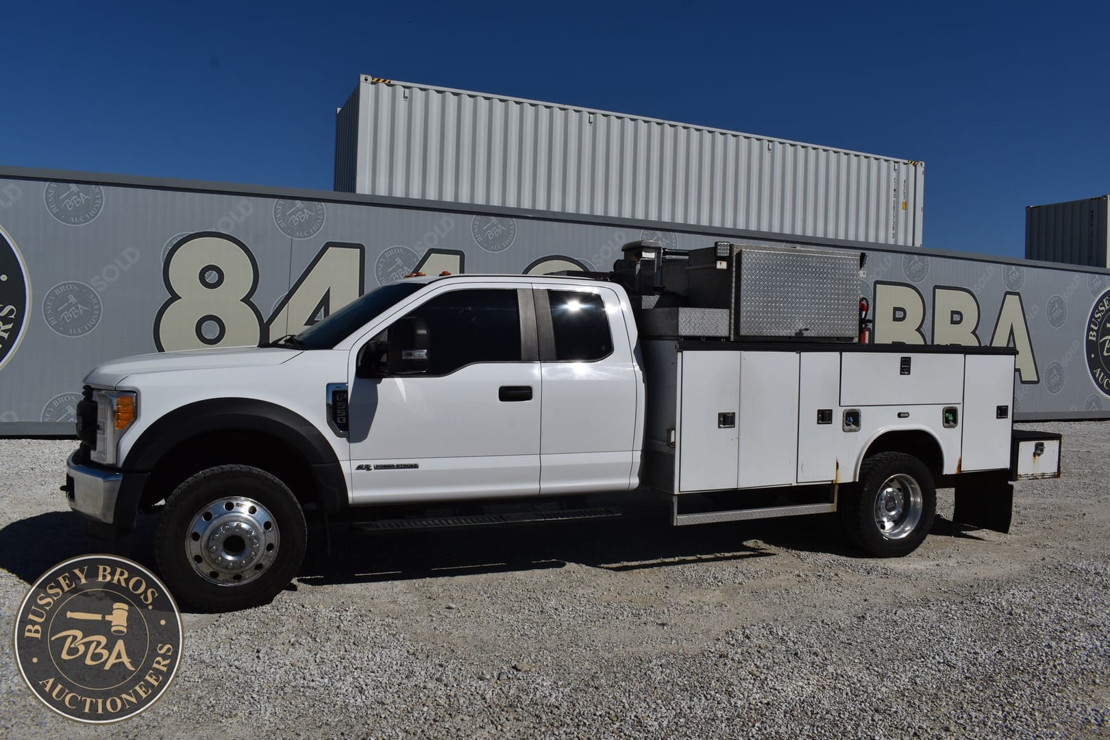 2017 Ford F-550 Equipment Image0