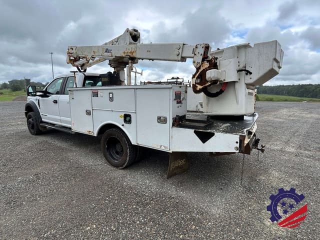 Image of Ford F-550 equipment image 2