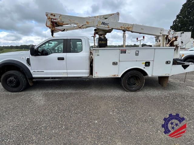 Image of Ford F-550 equipment image 1