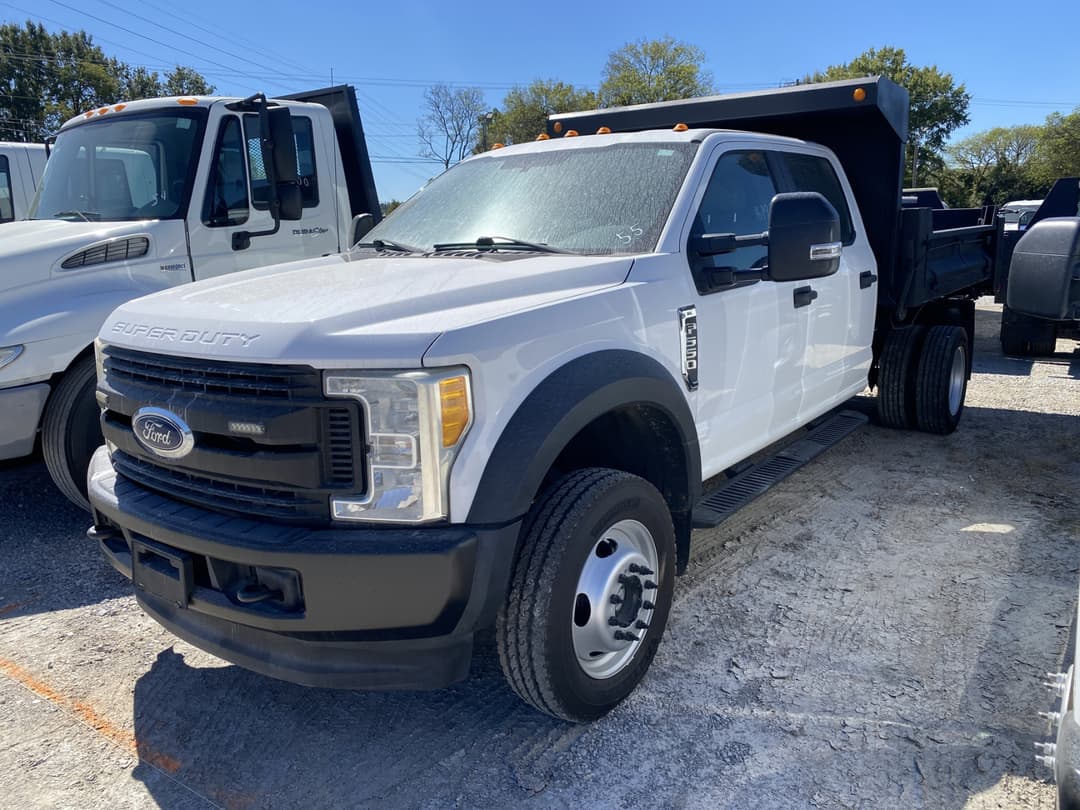 Image of Ford F-550 Primary image
