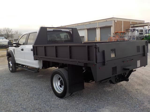 Image of Ford F-550 equipment image 3