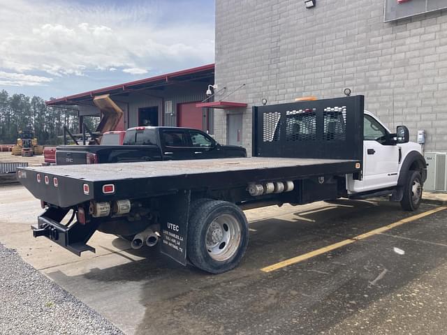 Image of Ford F-550 equipment image 2