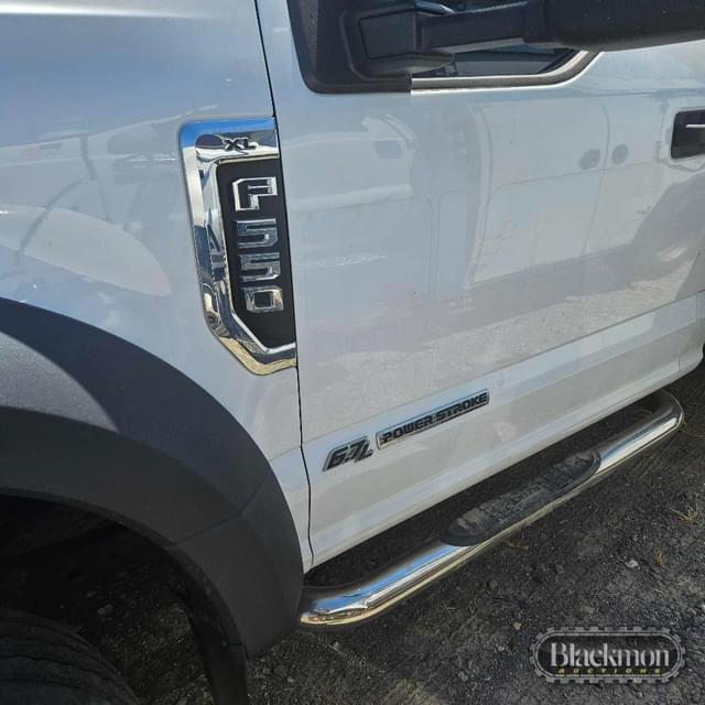 Image of Ford F-550 equipment image 1