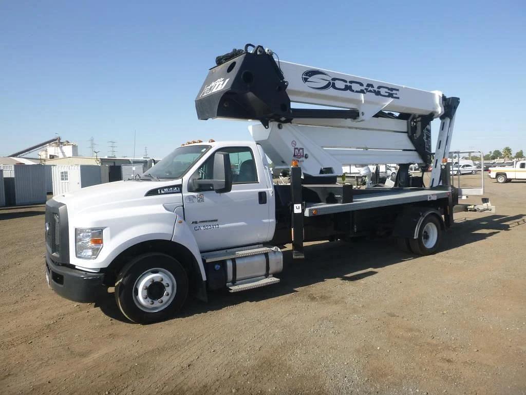 Image of Ford F-650 Primary image