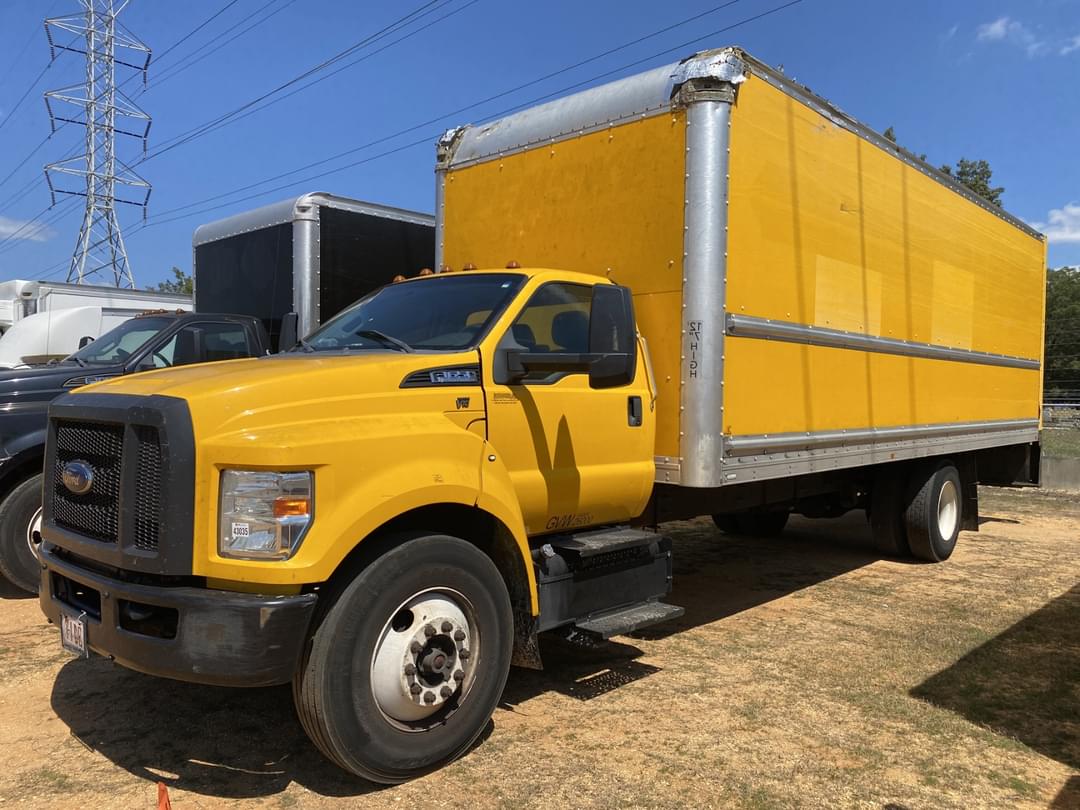 Image of Ford F-650 Primary image