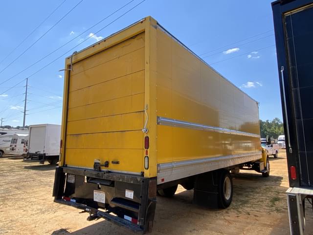 Image of Ford F-650 equipment image 2