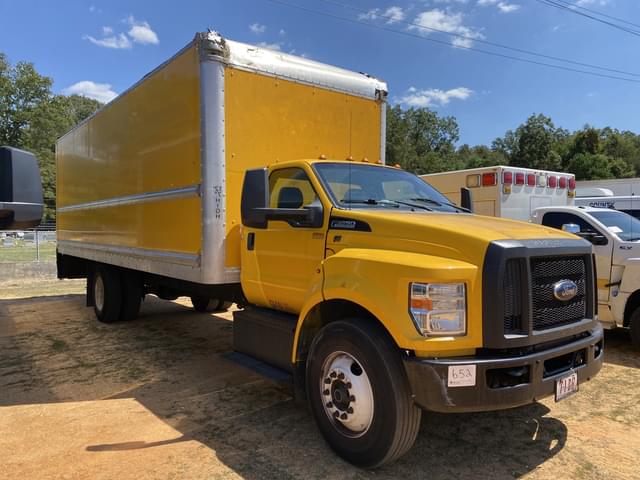 Image of Ford F-650 equipment image 3
