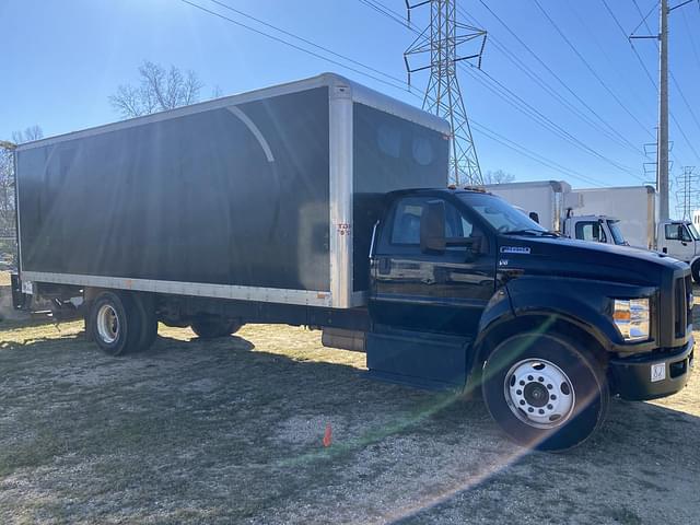 Image of Ford F-650 equipment image 3