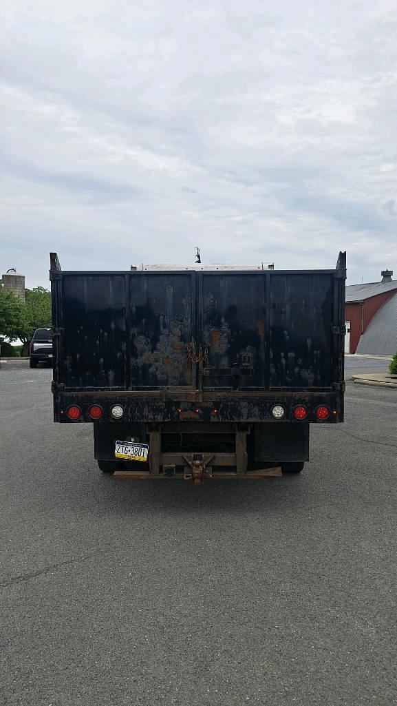 Image of Ford F-650 equipment image 4