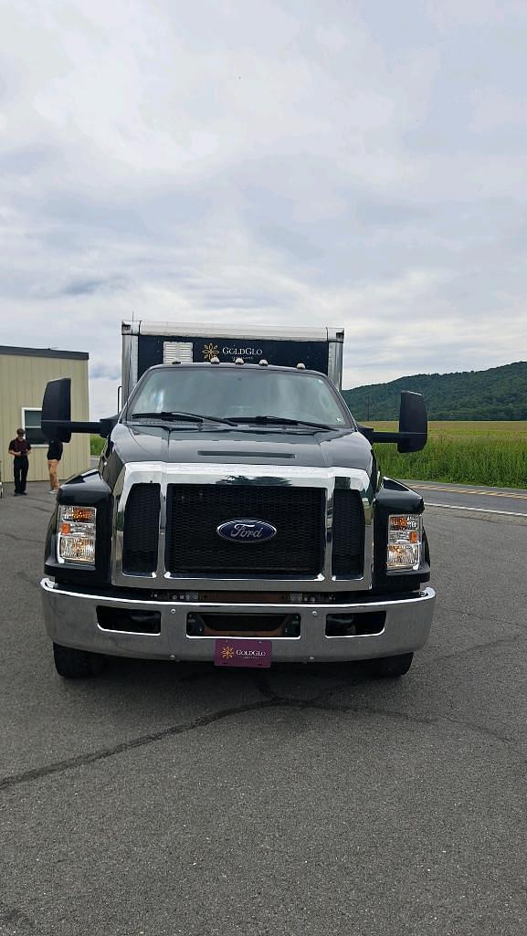 Image of Ford F-650 equipment image 3