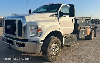 2017 Ford F-650 Equipment Image0