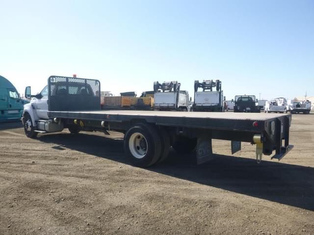 Image of Ford F-650 equipment image 3