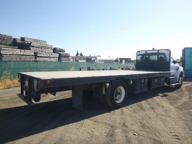 Image of Ford F-650 equipment image 2