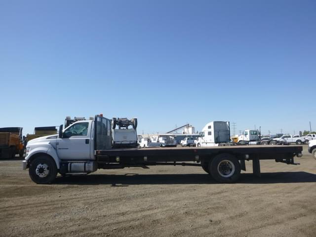 Image of Ford F-650 equipment image 4