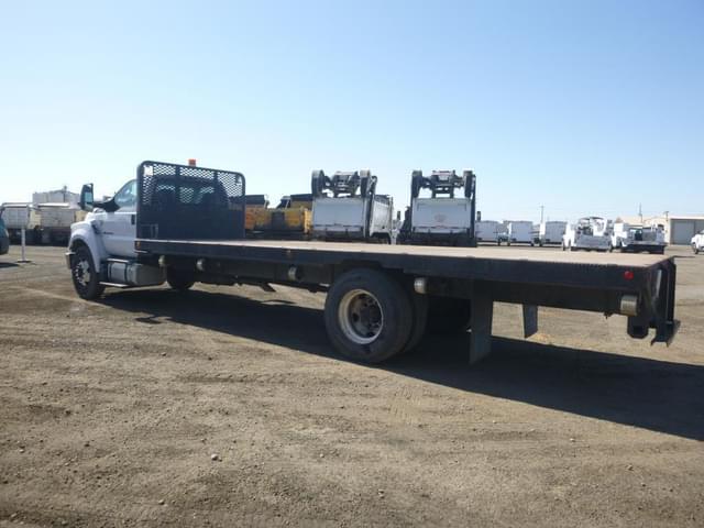 Image of Ford F-650 equipment image 3