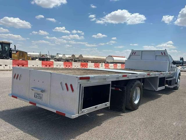 Image of Ford F-650 equipment image 3