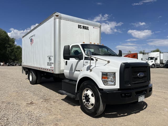 Image of Ford F-650 equipment image 2