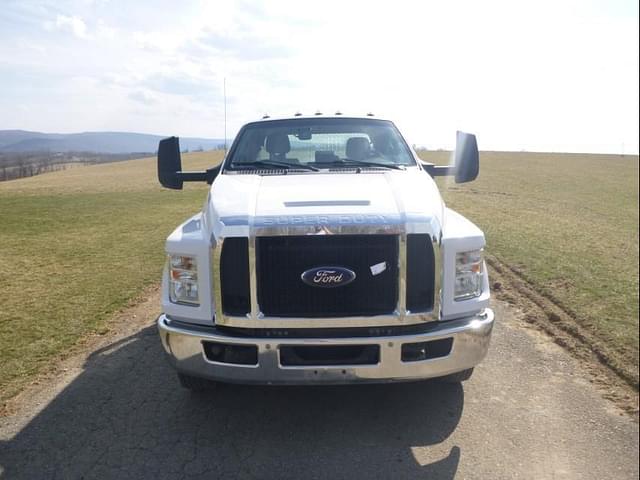 Image of Ford F-650 equipment image 1