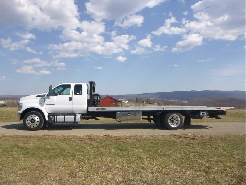 Image of Ford F-650 Primary image