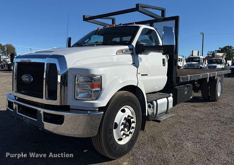 Image of Ford F-650 Primary image