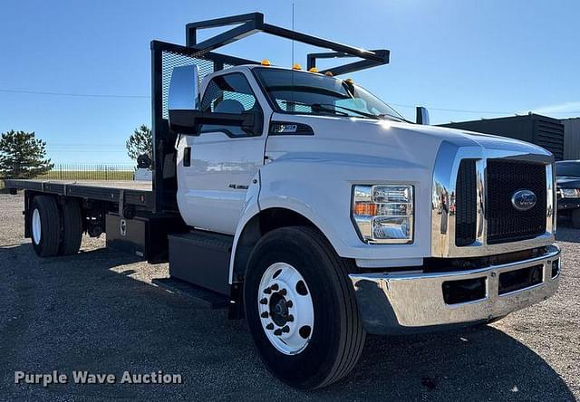 Image of Ford F-650 equipment image 2