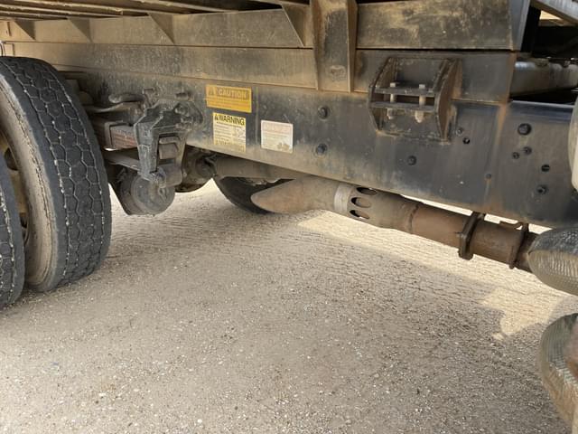 Image of Ford F-750 equipment image 4