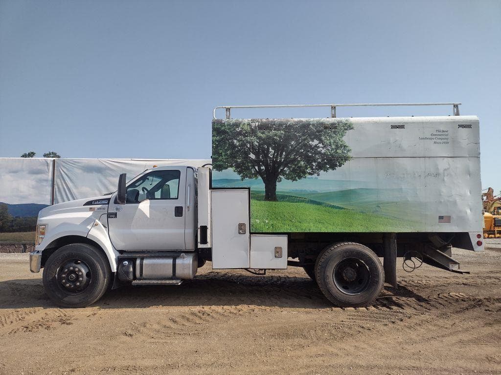 Image of Ford F-750 Primary image