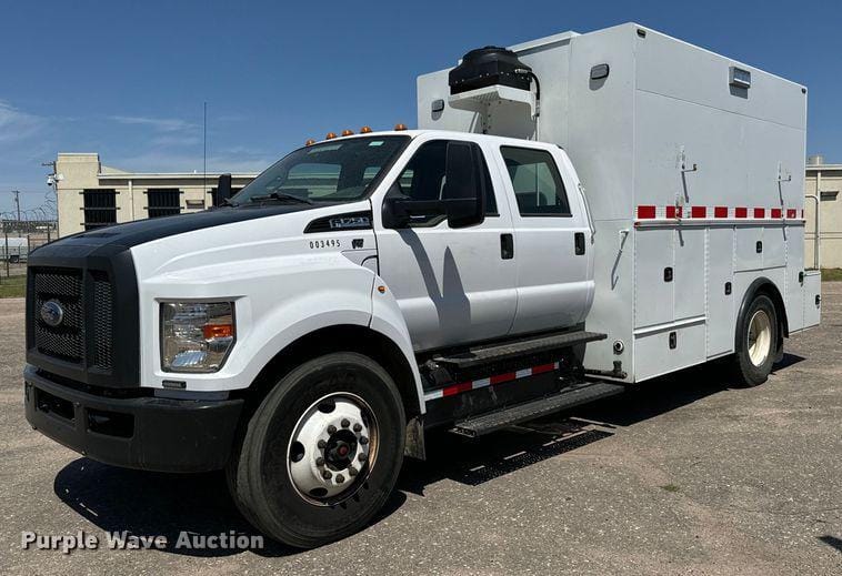 Main image Ford F-750
