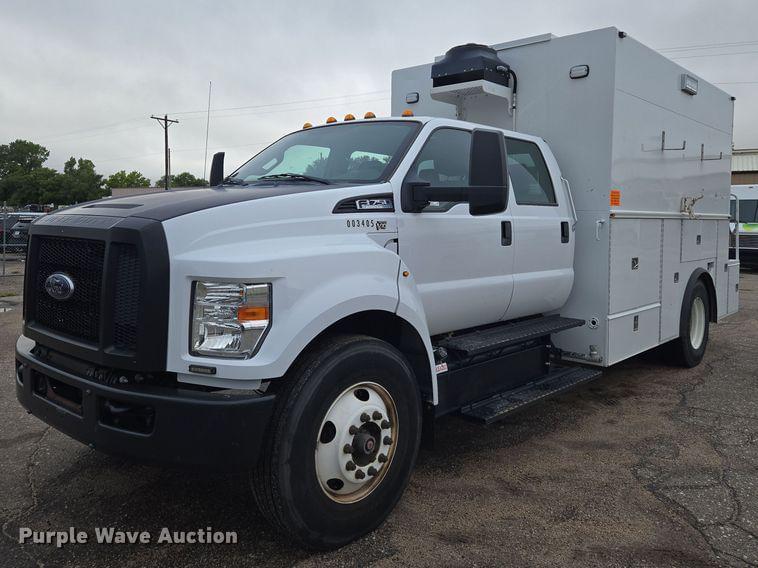 Image of Ford F-750 Primary image