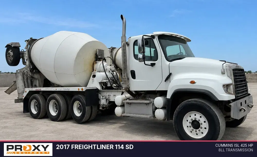 2017 Freightliner 114SD Equipment Image0