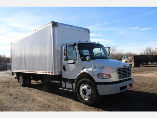 Image of Freightliner Business Class M2 106 equipment image 2