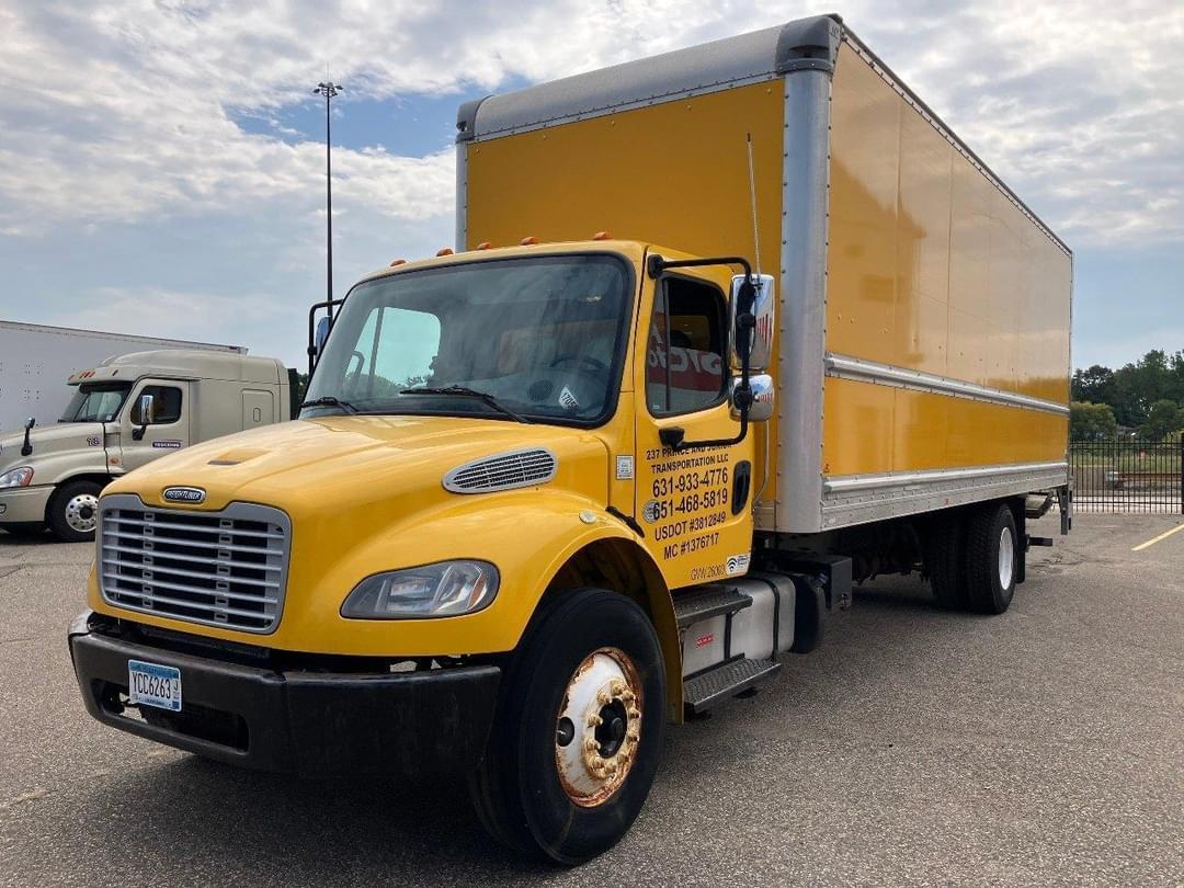 Image of Freightliner Business Class M2 106 Primary image