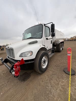 2017 Freightliner Business Class M2 106 Image