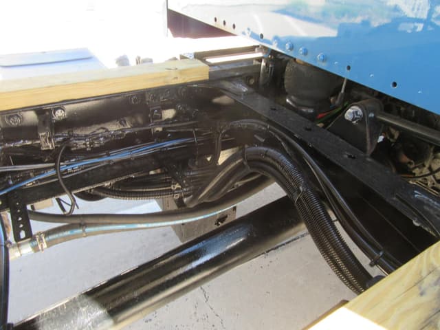 Image of Freightliner Business Class M2 106 equipment image 4