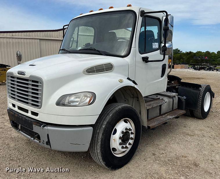 Image of Freightliner Business Class M2 106 Primary image