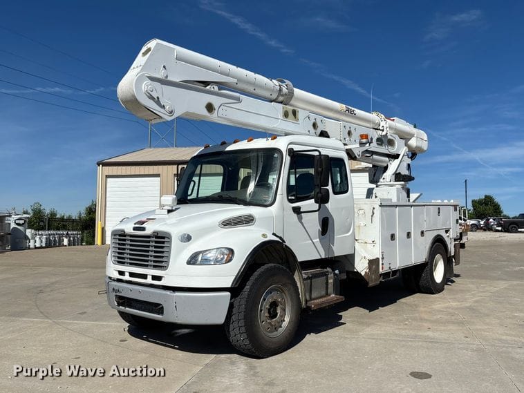 2017 Freightliner Business Class M2 Equipment Image0