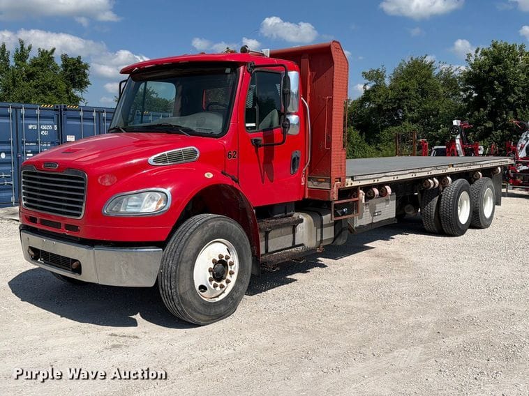 2017 Freightliner Business Class M2 Equipment Image0