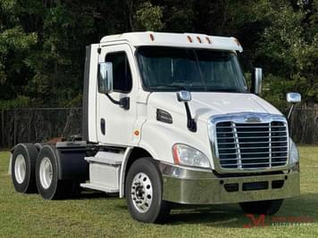 Main image Freightliner Cascadia 113