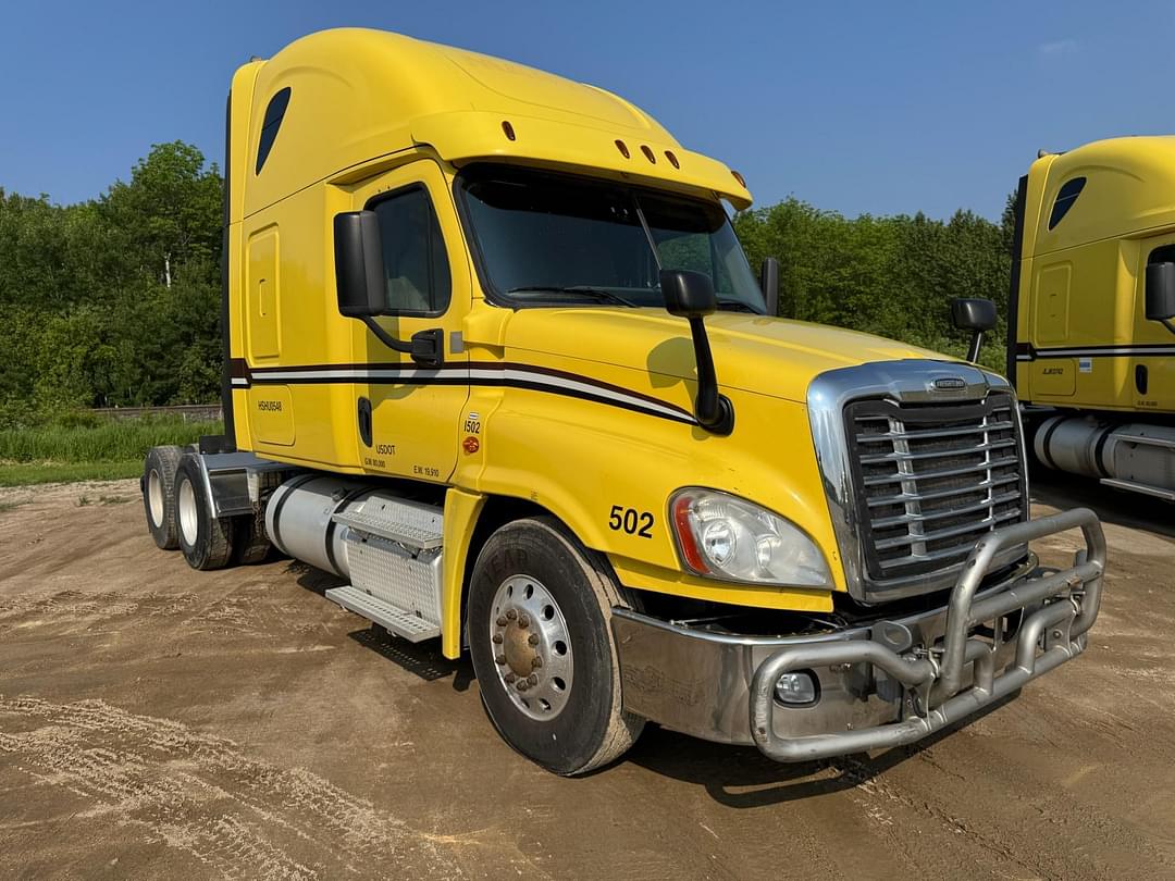 Image of Freightliner Cascadia 125 Primary image