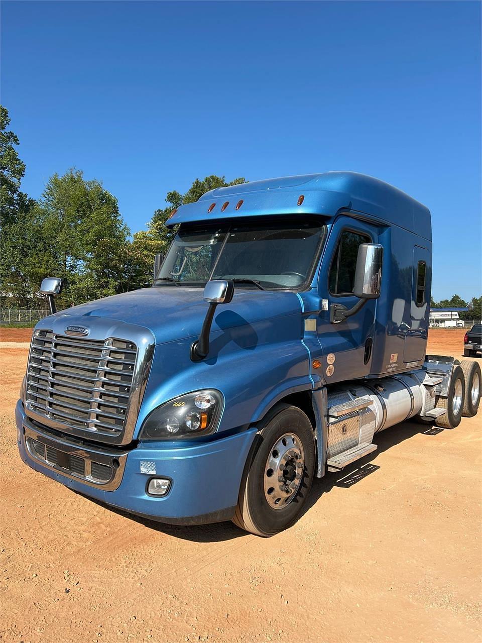 Image of Freightliner Cascadia 125 Primary image