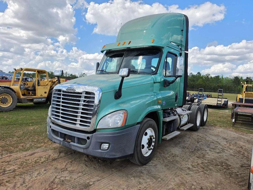 2017 Freightliner Cascadia 125 Equipment Image0